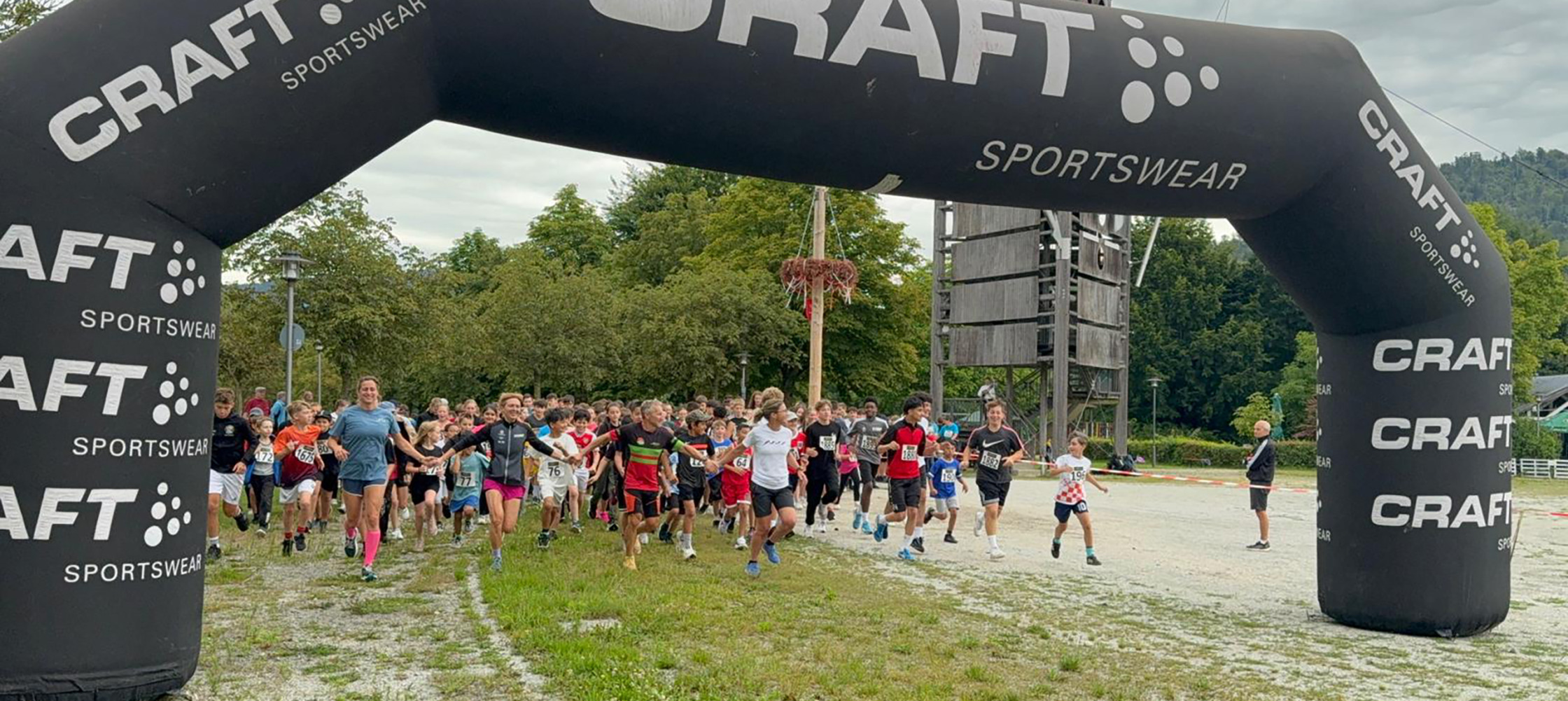 Massenstart beim sozialen Lauf
